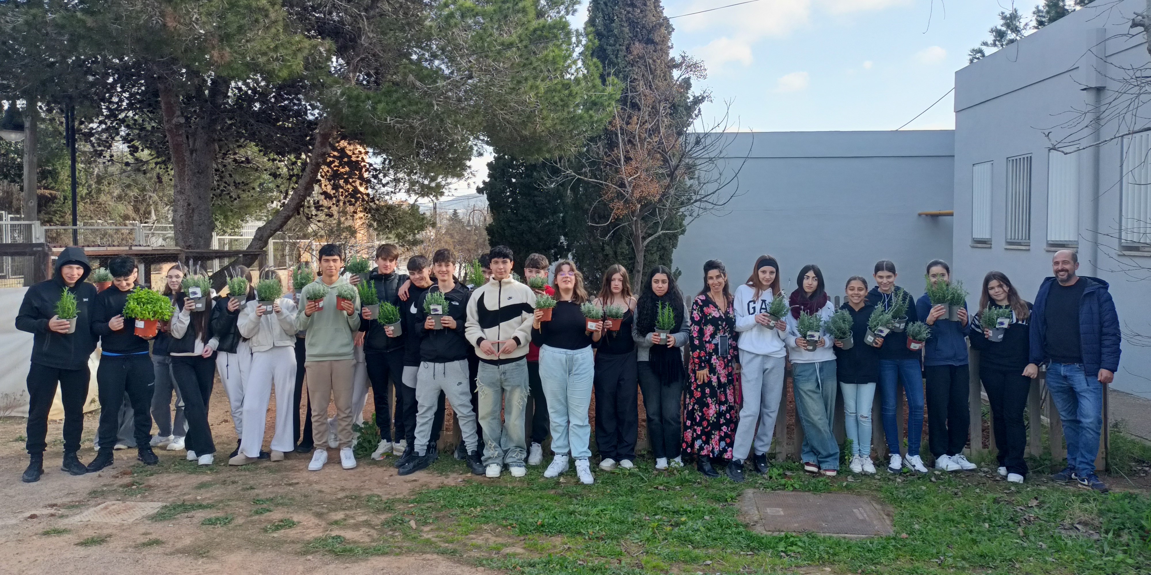 Foto Alumnado que participa en el proyecto del IES BLANCA DONA