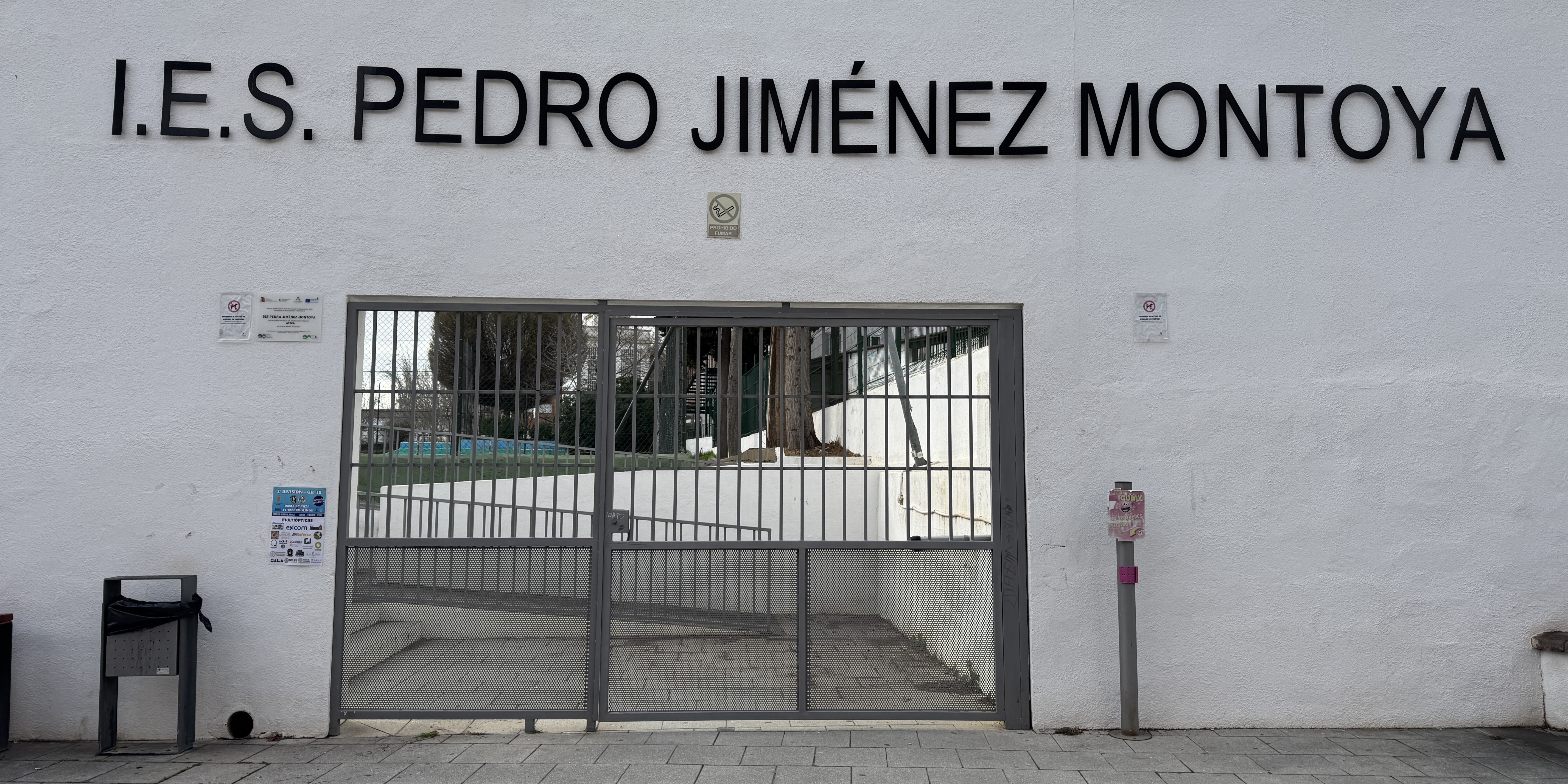Foto Puerta Entrada IES Pedro Jiménez Montoya
